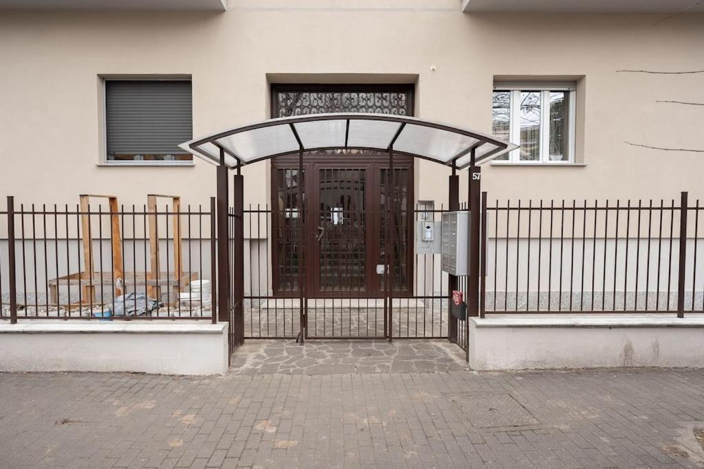 Appartamento Lussuoso Lodi Esterno foto
